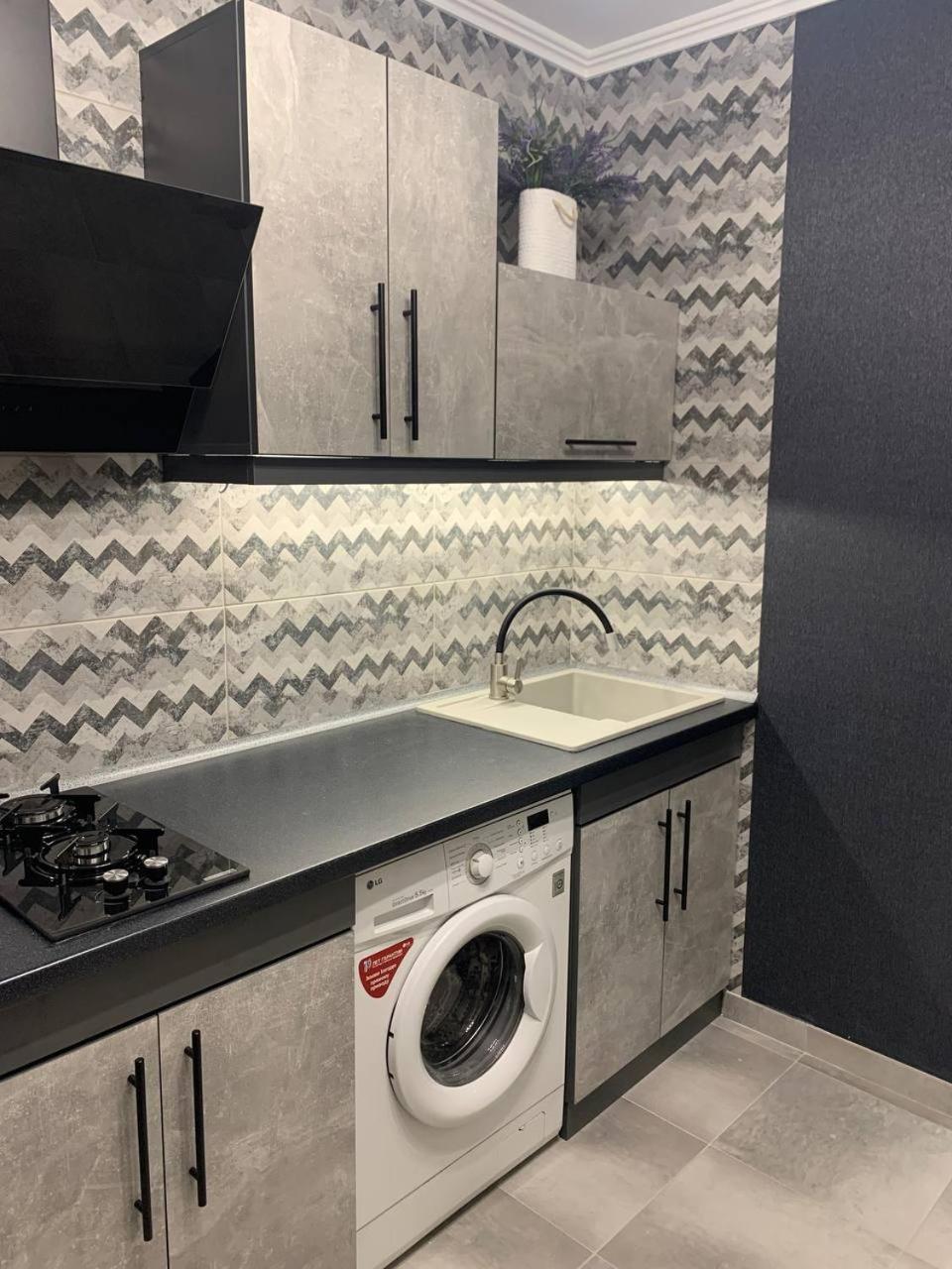 Lavanda Central Apartments Одеса Екстериор снимка